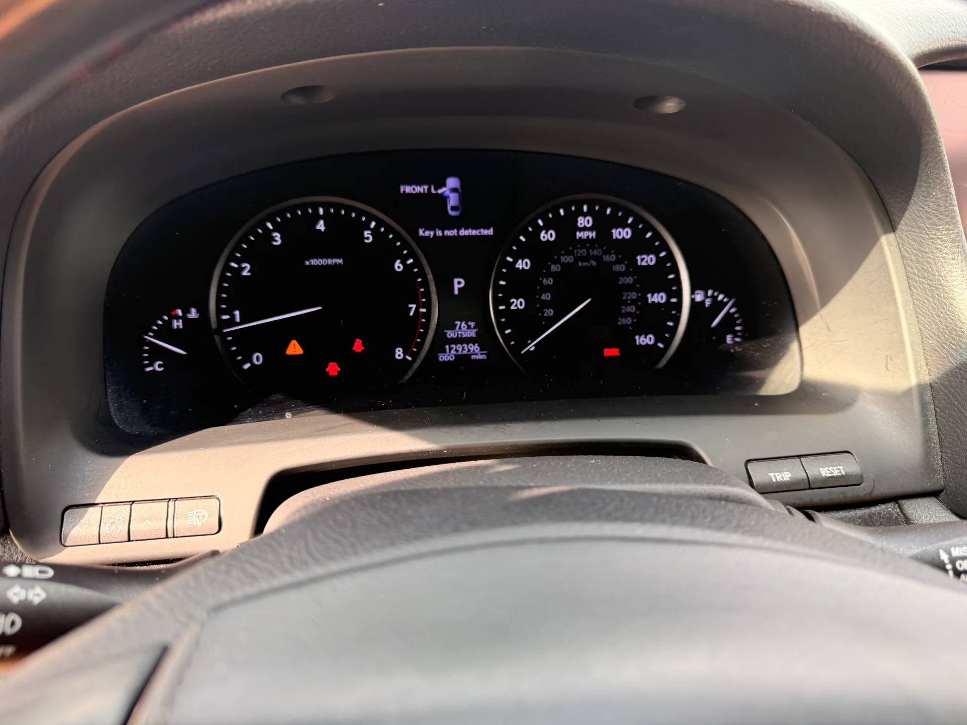 2013 LEXUS LS rear seats - VIN ending D5115264 - Grapevine TX